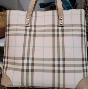 Burberry novacheck tote